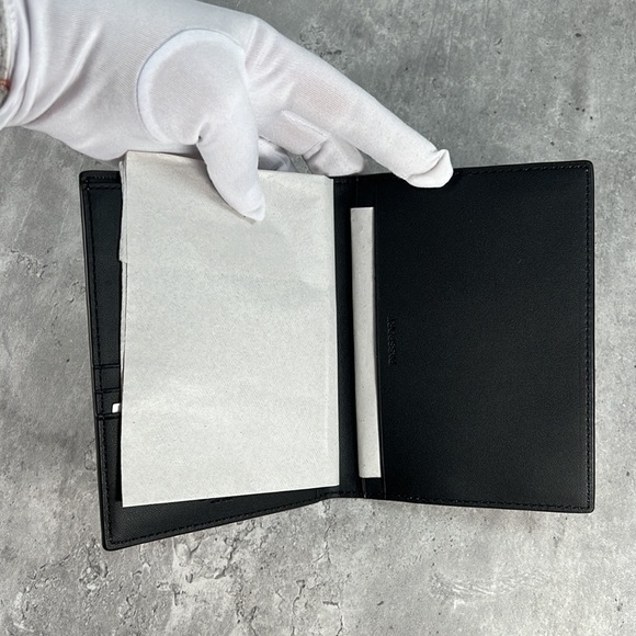 Passport Case In Signature Canvas Gunmetal/Tan - Picture 5 of 12